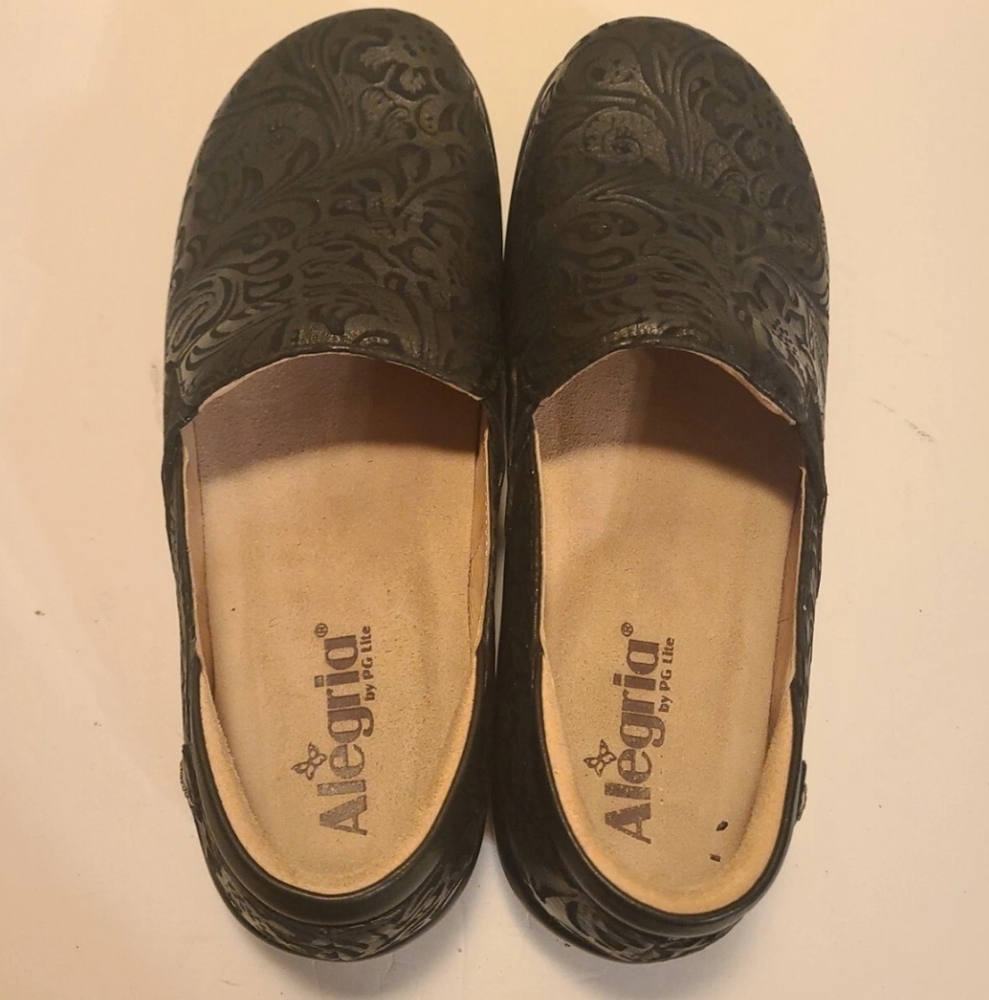 ALEGRIA KELI CLOG 9 US 39 EU BLACK LEATHER PAISLEY EMBOSSED CLOSED BACK KEL-431